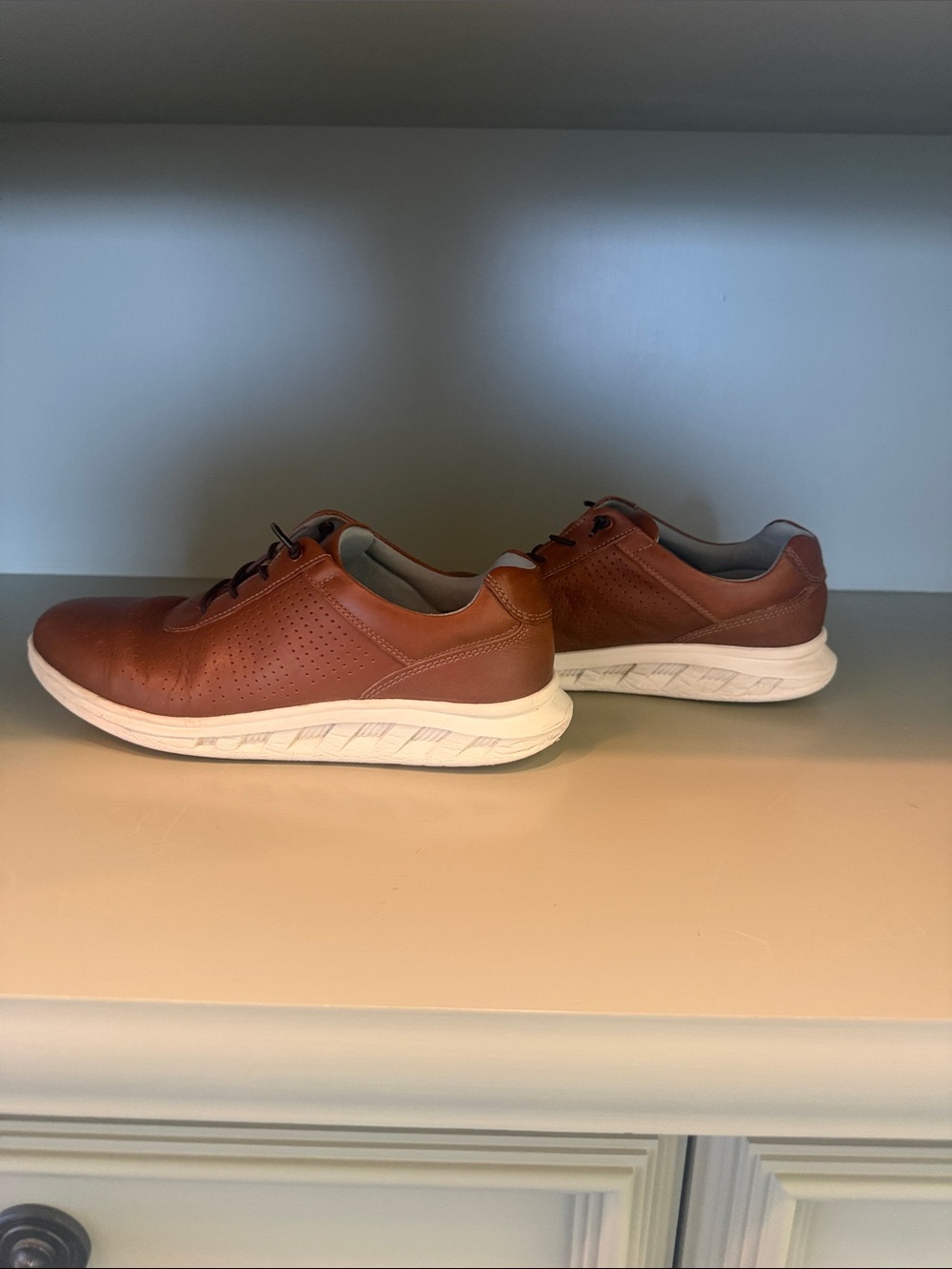 Kids Johnston and Murphy leather dress tennis shoes - Picture 2 of 4